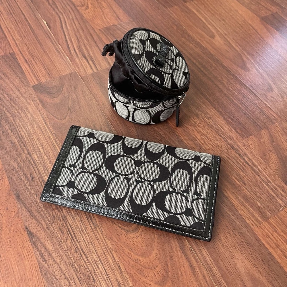 Coach Monogram Black and Gray Set